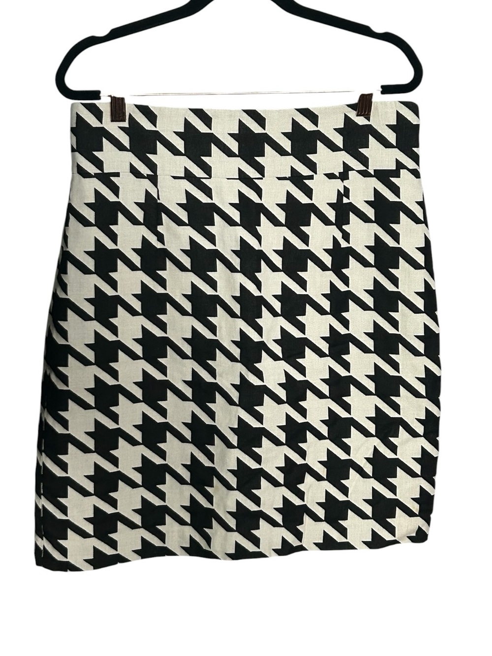 ANTONIO MELANI Black and Cream Houndstooth Pencil Skirt